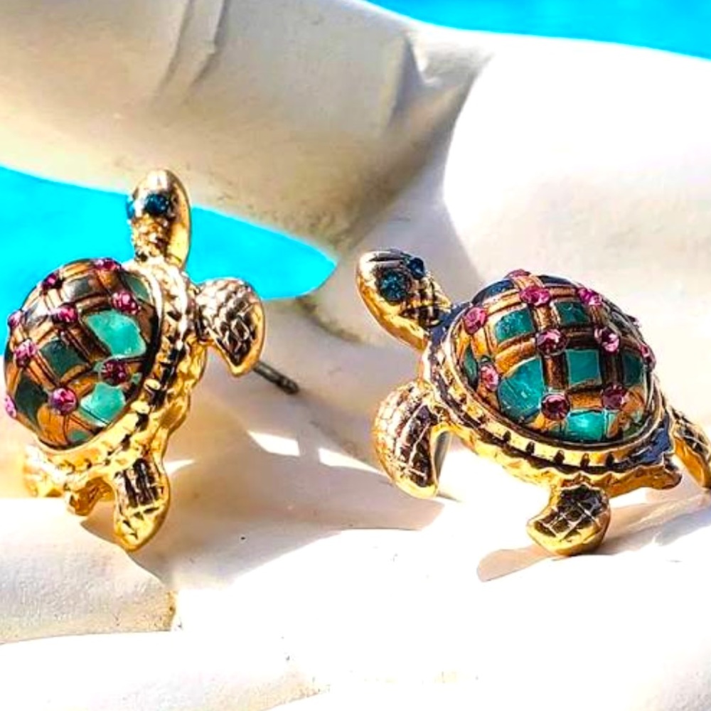 New Betsey Johnson Turtle Stud Earrings - Picture 4 of 16